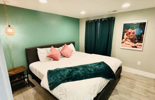 3 bed home with huge yard near Hidden Lake - Foto 1