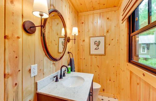 Tranquil Highlands Cottage with Fire Pit and Stream! - Foto 12