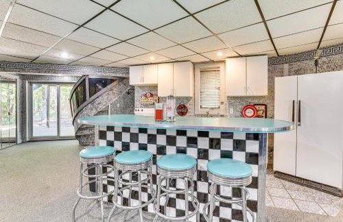 Walk to School House Winery Home with Deck! - Foto 28