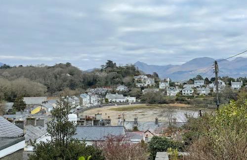 Bryn Goleu, Mersey Street, Borth-y-Gest - Photo 21