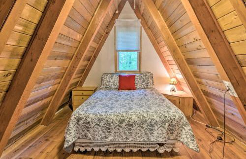 Hot Tub, Sauna, Fireplace, Dock! Lake Honor Cabin - Foto 21