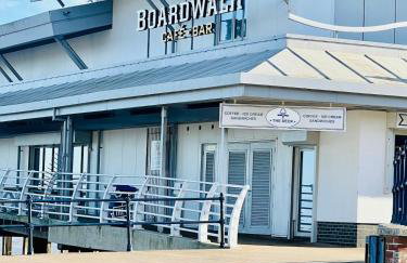 4-Bedroom House 5 mins to Beach & Parking - Foto 25