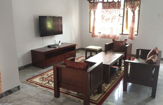 Villa Sabrina Bumi Ciherang - Photo 8