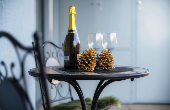 Cozy JOIVY Suite 3 with parking - Photo 48