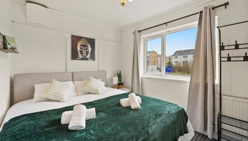 Private 2Bed-Parking & Garden-By FabAccommodation - Foto 4