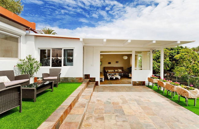 Villa With Pool and Beautiful Architecture - Foto 26