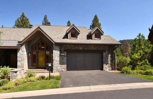 Luxury Northstar Home| hot tub| walk to ski lifts - Foto 32