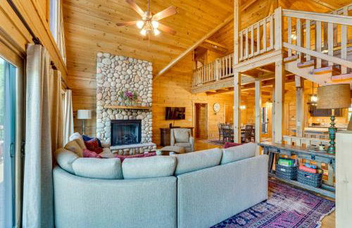 Hot Tub, Game Room! Group-Friendly Nebo Cabin - Photo 5