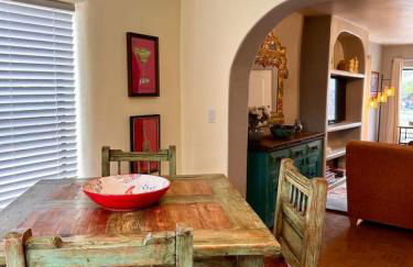 2 bedroom, large fenced yard, 3 mins from farmers market - Foto 2