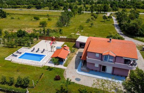 Villa Dola with private pool - Photo 3