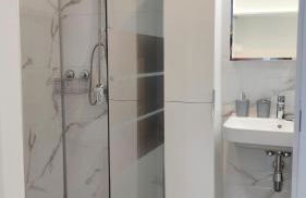 The Little Oak - tiny house with bed on mezzanine & terrace - from 1 to 4 p Disney, Paris & CDG - Foto 2