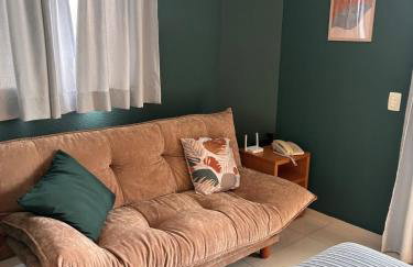 Flat ótima localização com vaga - Foto 19