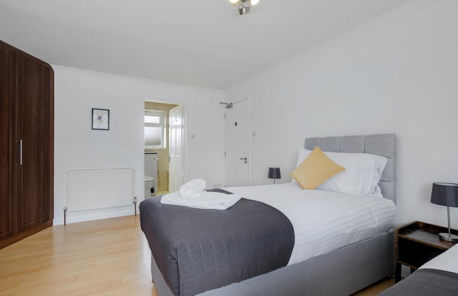 Heathrow Living St Annes Svcs Hse 5 BDRM - Photo 7
