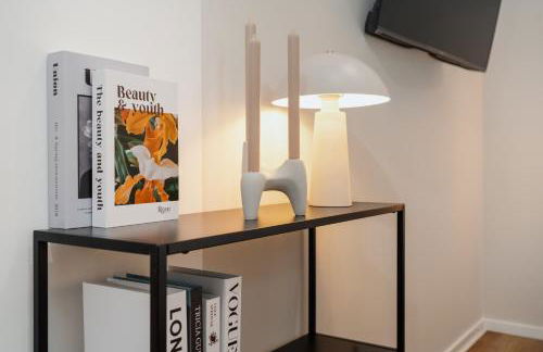 Homely Berlin - New Build , near River , Main Station , Family & Business - Photo 27