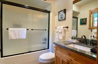 Luxury Townhome in Exclusive Eagle Bend - Photo 38