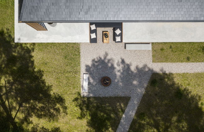 The Lake. Unique Waterfront Villa - Photo 53