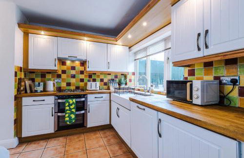 Stylish 4 Bedroom Home in Port Sunlight with 7 Beds Perfect for Business Bookings and Groups - Foto 23