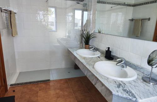 Villa Valperal, piscina climatizada aire acondicionado posición estratégica!! - Photo 35