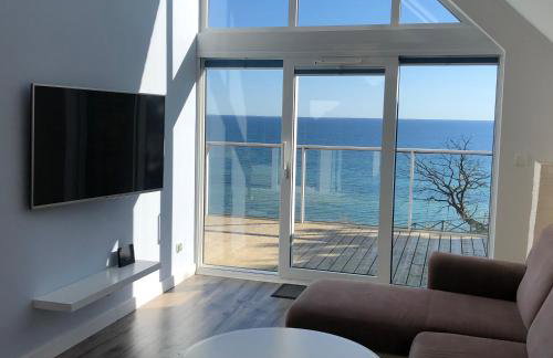 Amber Cliff - Foto 4