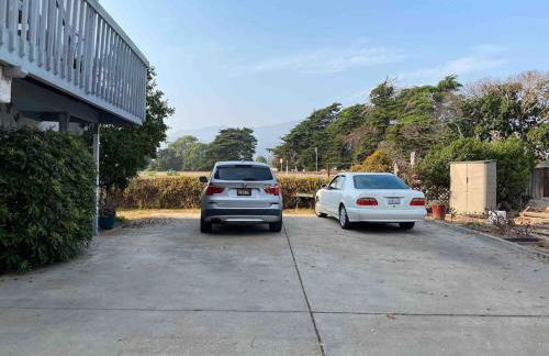 Modern & Cozy Gem ~ Walk to the Beach ~ Queen Beds - Photo 15