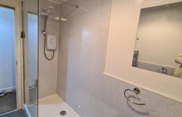 North Face Apartment , Fort William - Photo 13