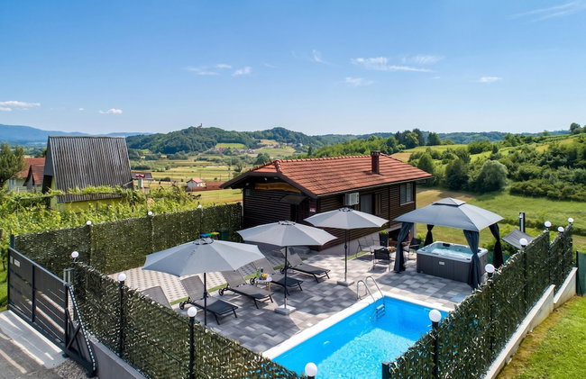 Holiday House Dora - Nice home with nice forest view and Outdoor swimming pool, Whirlpool-Jacuzzi, Sauna, 2 bedrooms and WiFi - Foto 26