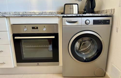 Stunning apartment with overflow pool and golf view - Foto 22