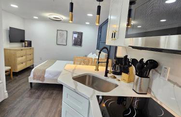 The Hideaway DT Orlando Tiny Home w Free Parking - Foto 43