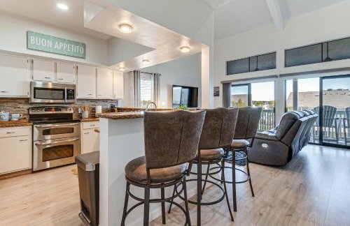 Steps to Lake Conroe! Condo with Balcony and Views - Foto 2