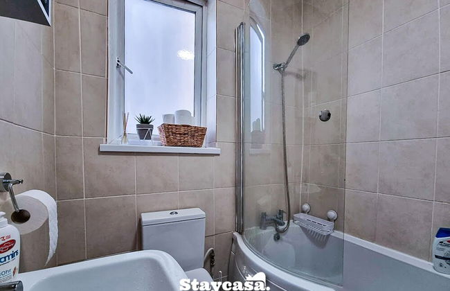 White Cozy House With Pool Table Game Room - Photo 52