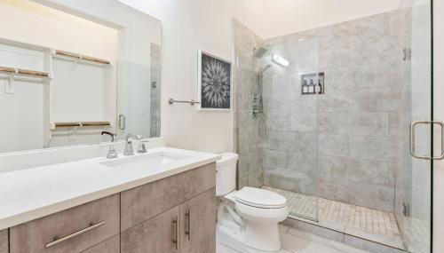 Downtown Dallas Gem no. 304 - Foto 3, towels, Shower, Other