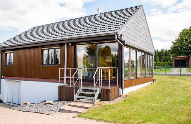 Peaceful Retreat With Sauna - Photo 1