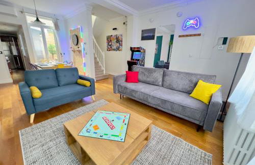 Maison 3ch - Cinéma - Game Room - Parking - Gare - Foto 3