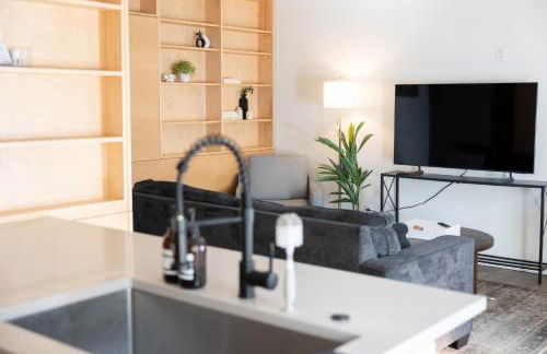 Steps from Aggieville - Fun Manhattan Stay - Foto 50