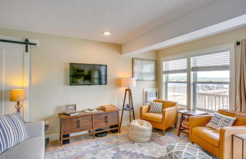 Gorgeous Onekama Condo with Pool and Lake Access! - Foto 5