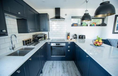 THE ANNEXE AT UPPER BEACH HOUSE - Photo 13