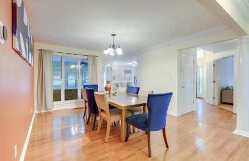 Spacious Stockbridge Manor Pool Table, 2 Kitchens - Foto 9