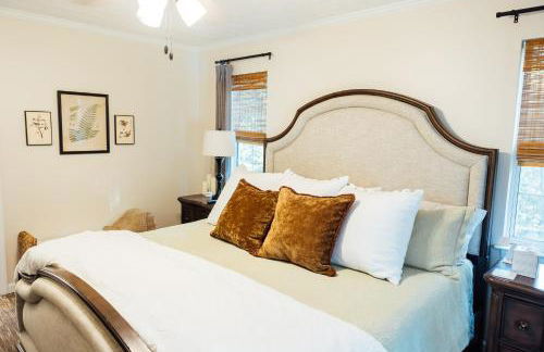 Dahlonega Escape, Wineries, Game Room, Hiking - Photo 9