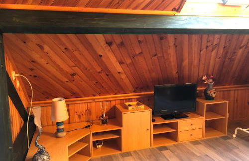 Appartement F1 mansardé à 100m de la plage, proche de Arromanches et des plages du Débarquement - Photo 7