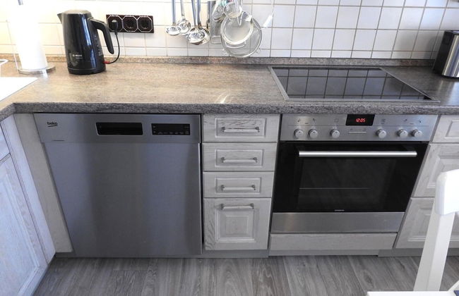 Family-friendly Escape - Photo 16