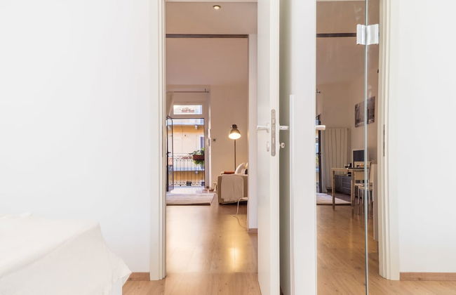 Charming Milanese Apartments - Photo 4