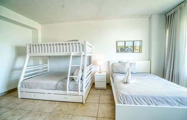 Deluxe Studios and Apartments at the Casablanca - Photo 95