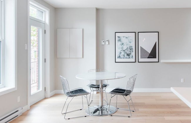 Explore Montreal From Sleek Contemporary Apartment - Foto 10