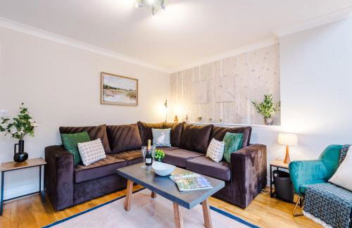 NEW! Incredible Home In Northwich By 53 Degrees Property, Perfect For Groups, FREE Parking! - Photo 12