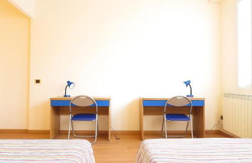 Top Floor Super Central View of the tower - Photo 16