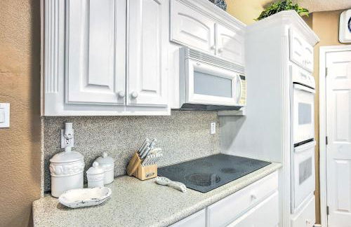 Beautiful Montgomery Home with Lakefront Deck! - Foto 12