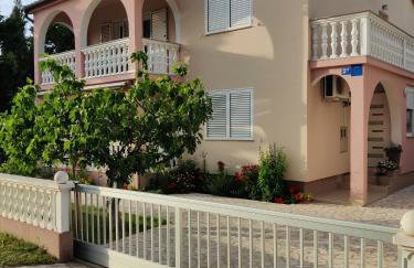 Apartments Juric - Photo 1