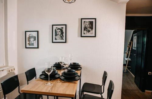 Modern & black - City - Netflix - Wifi - 4 Person - Foto 15