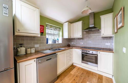 Bodior Garden Cottage Bach - Photo 10