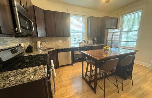 Stunning 3 Bedrooms 2 Bathrooms Getaway Chicago! - Foto 17